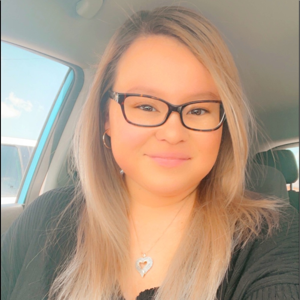 Meet your Posher, Crystal